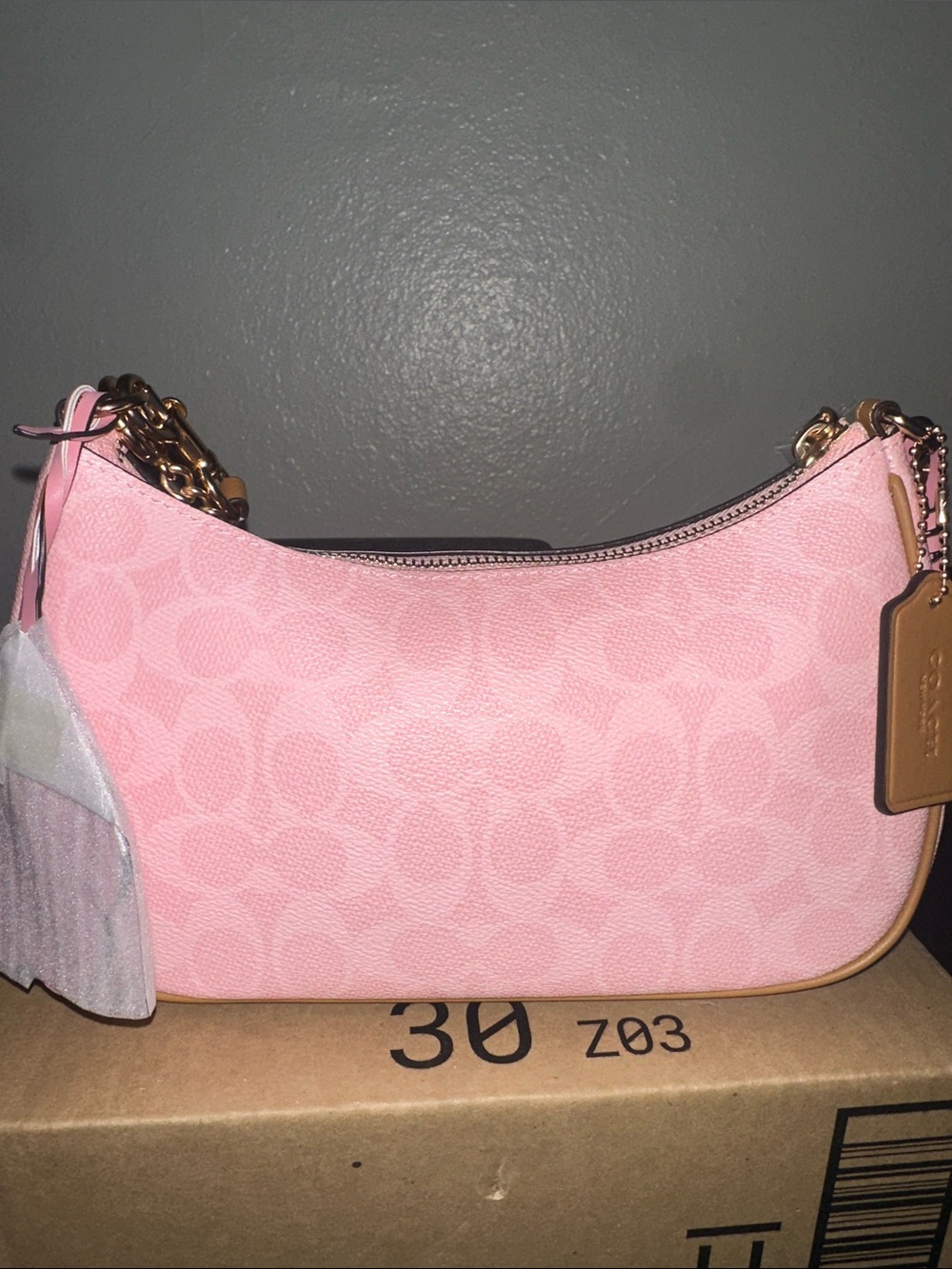 Coach Pink Crescent Shoulder Bag with Gold Chain - Picture 3 of 3